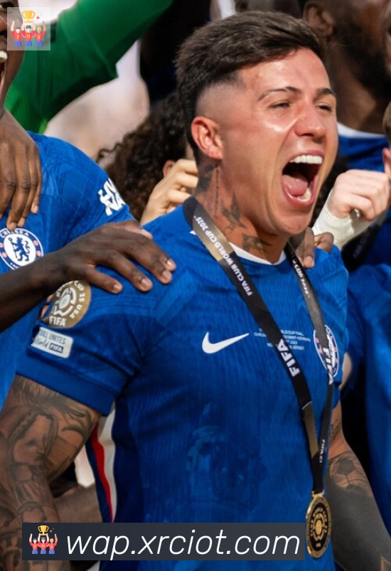 劳塔罗·马丁内斯